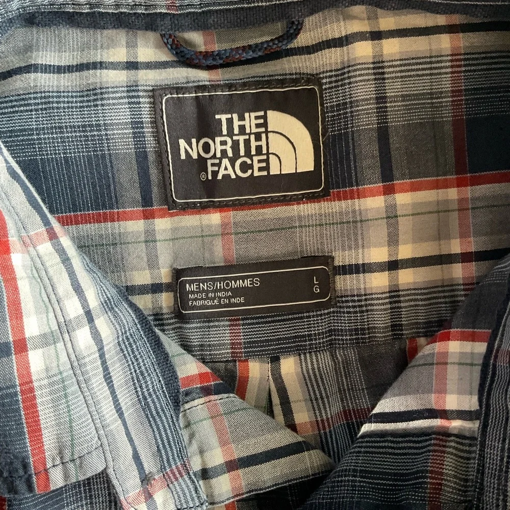 The North Face Plaid Short Sleeve Shirt men’s size large